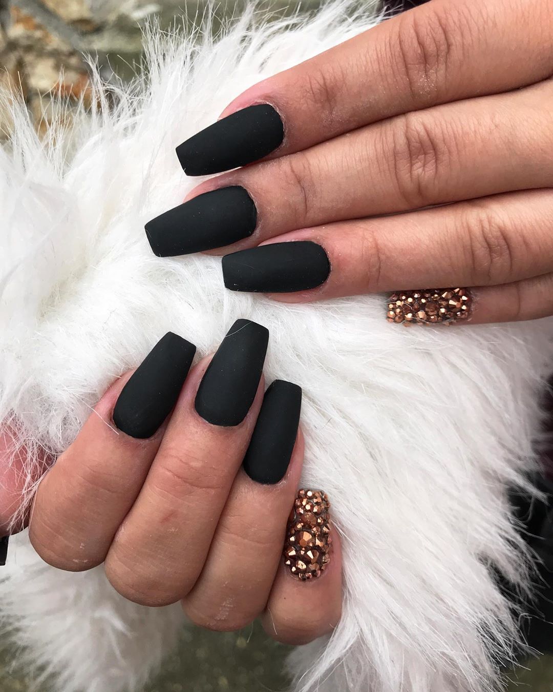 Stylish black nail art designs to keep your style on track : Simple coffin black  Nails