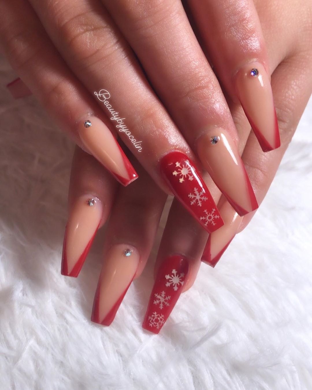 Snowflake coffin nail designs