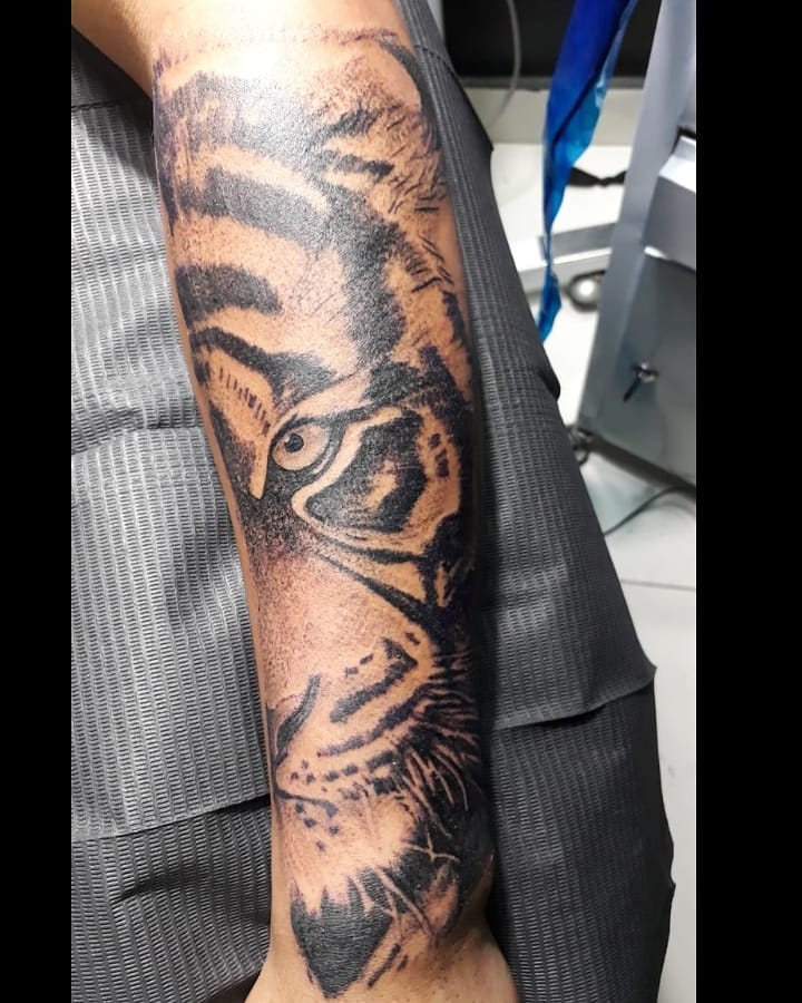 17+ Realistic Forearm Tattoo Ideas – Tiger Tattoo Designs - PetPress