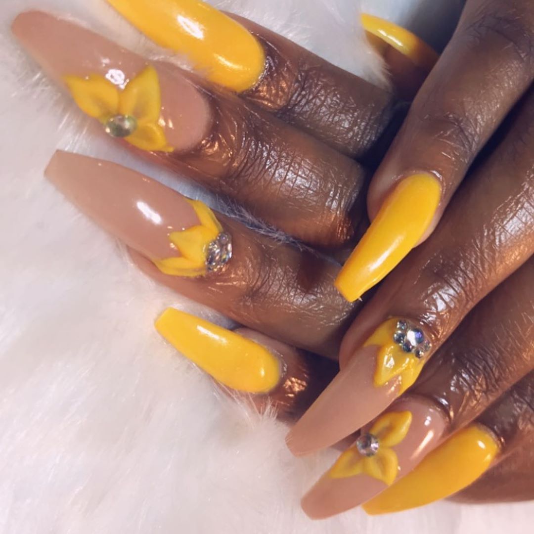 Cascading Petals Yellow Acrylic Nails 