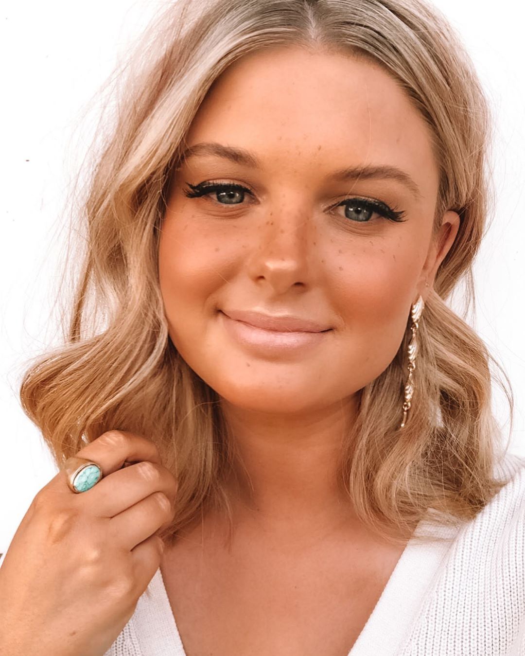 Sunkissed Faux Freckles Look 