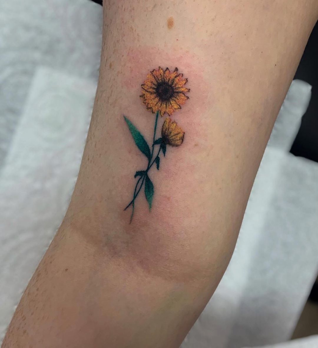 Inspiring sunflower tattoo image