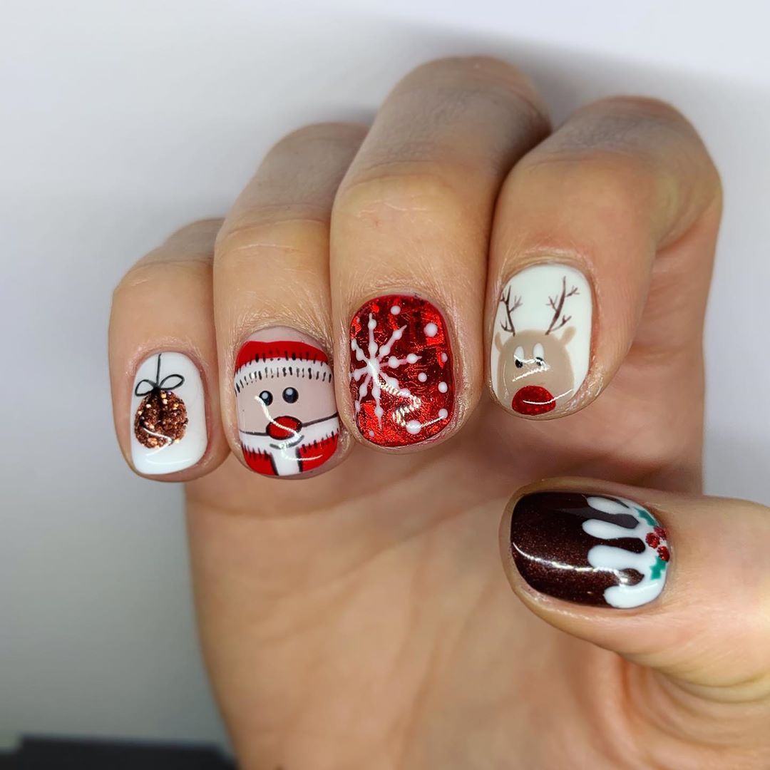 Santa Claus nail designs