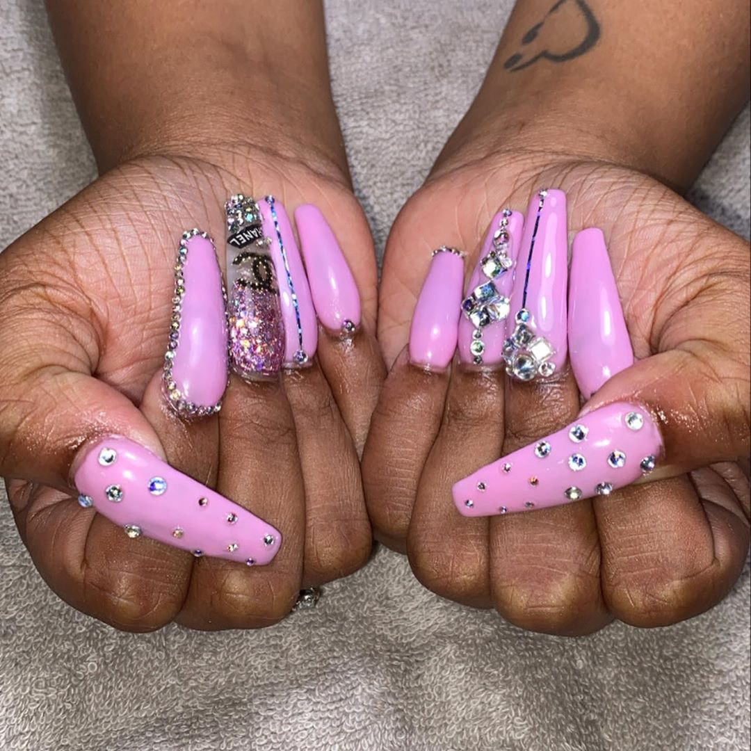 Inspiring image of Chanel nails 